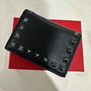 Valentino Garavani Rockatud Leather French Wallet